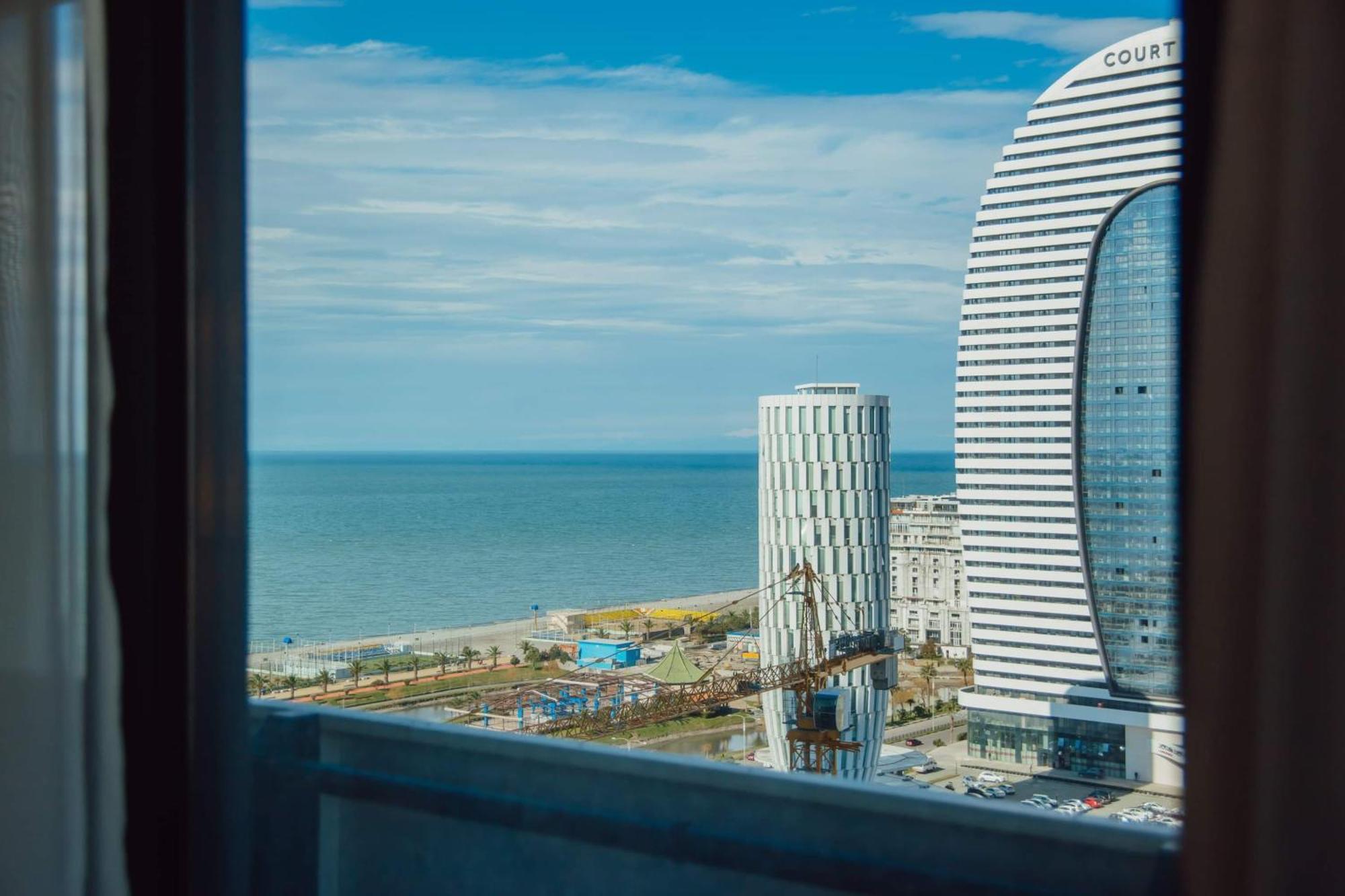 Orbi City Black Sea View Aparthotel Batumi Exterior photo