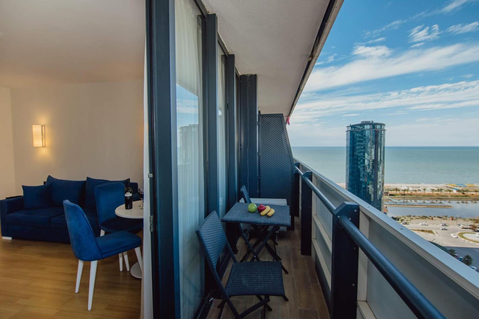 Orbi City Black Sea View Aparthotel Batumi Exterior photo