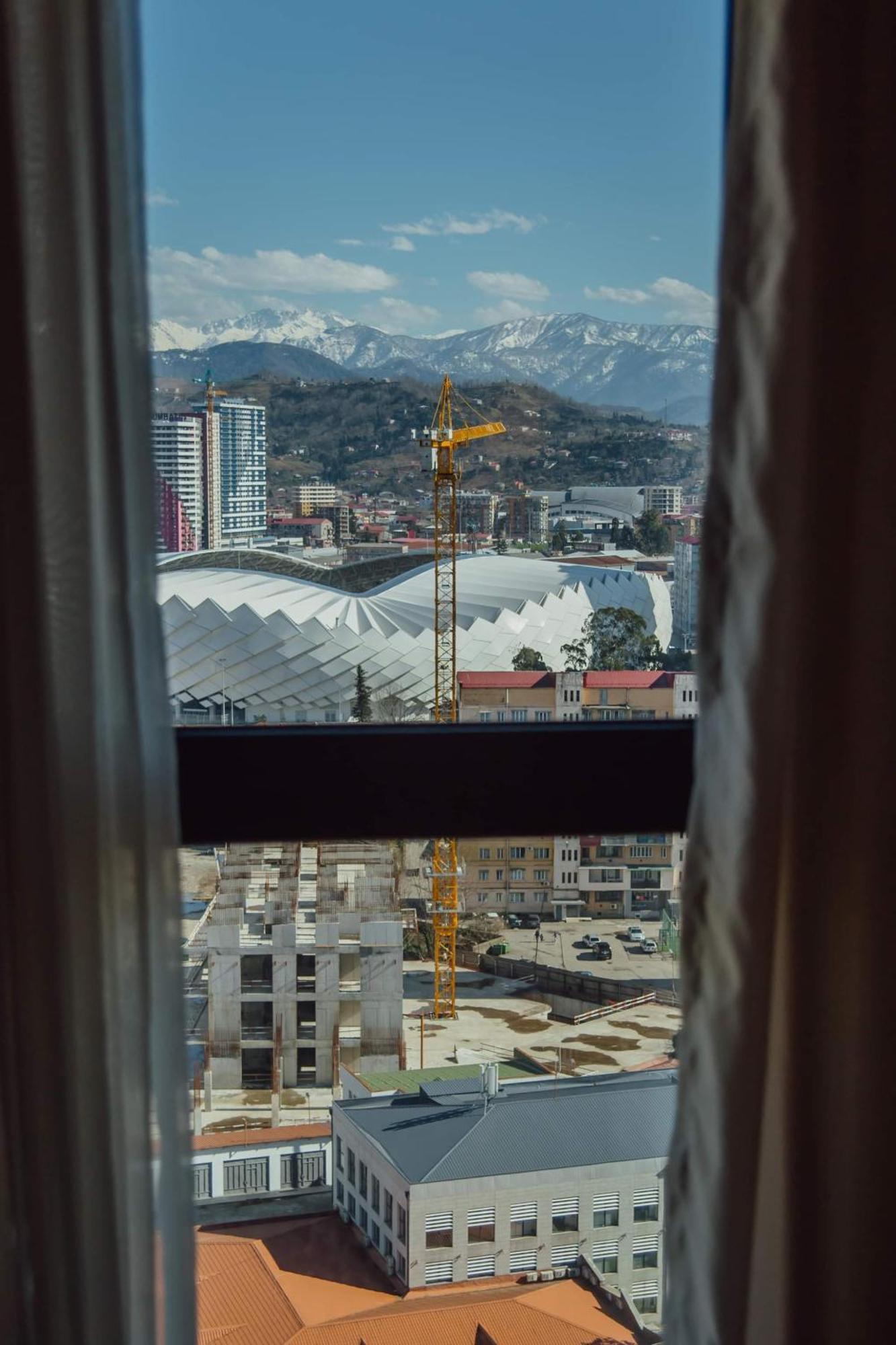 Orbi City Black Sea View Aparthotel Batumi Exterior photo