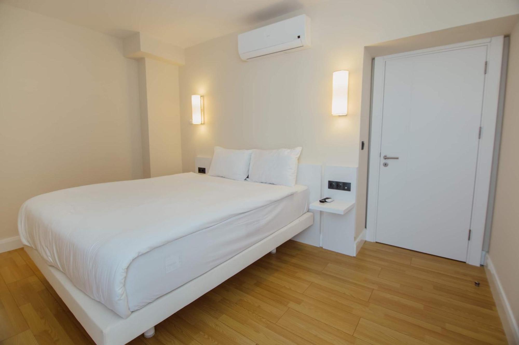 Orbi City Black Sea View Aparthotel Batumi Exterior photo