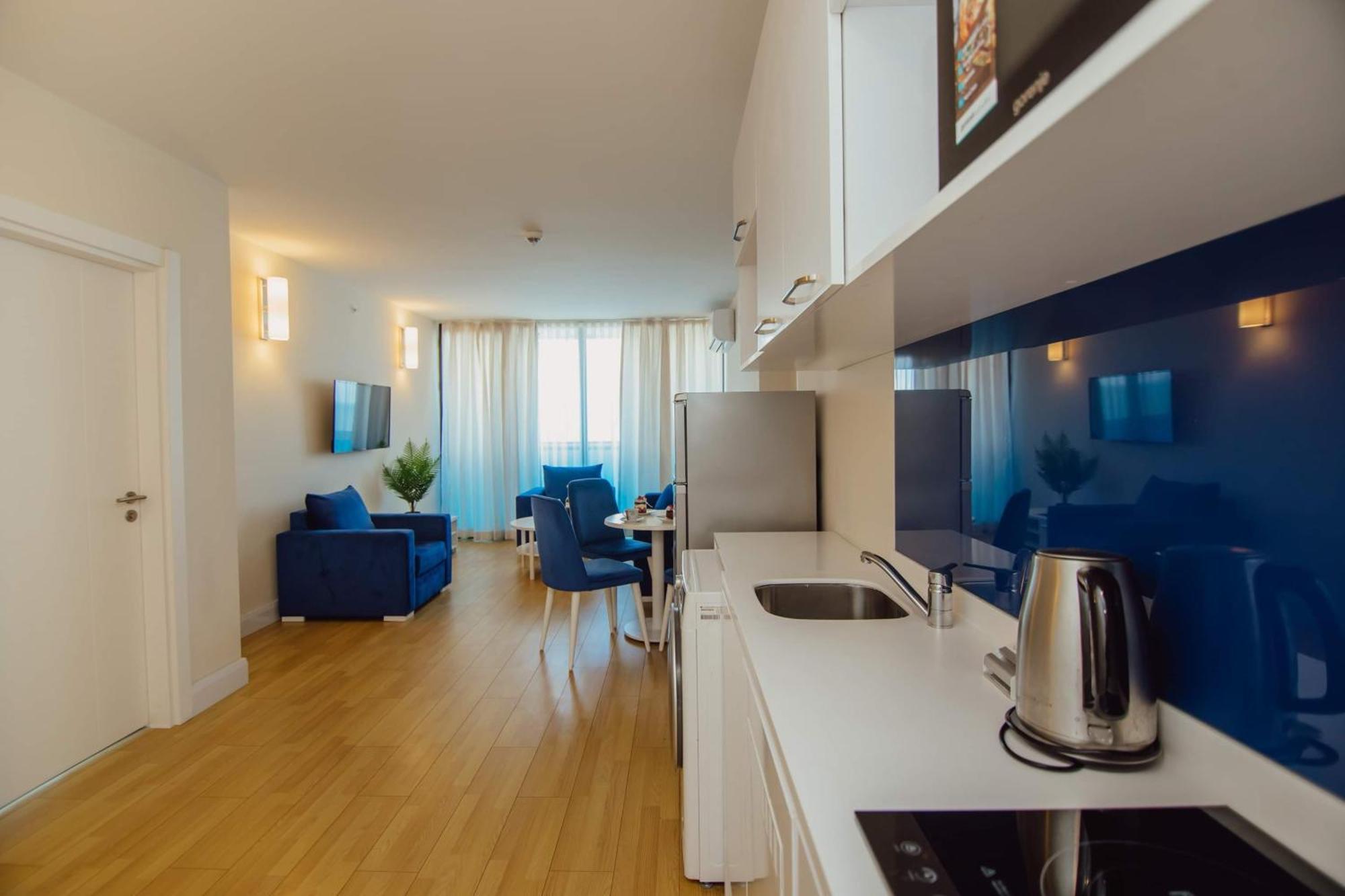 Orbi City Black Sea View Aparthotel Batumi Exterior photo