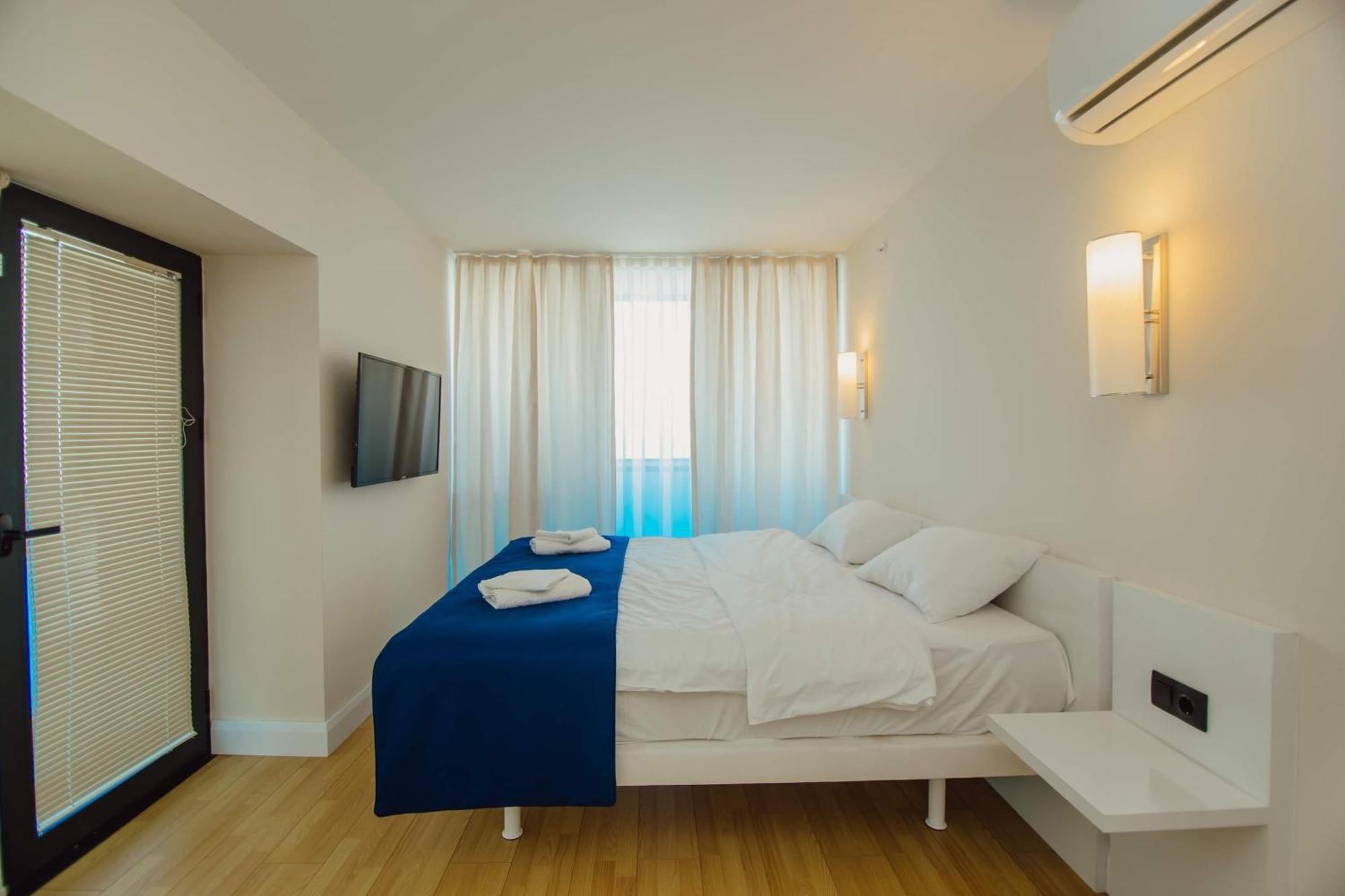 Orbi City Black Sea View Aparthotel Batumi Exterior photo