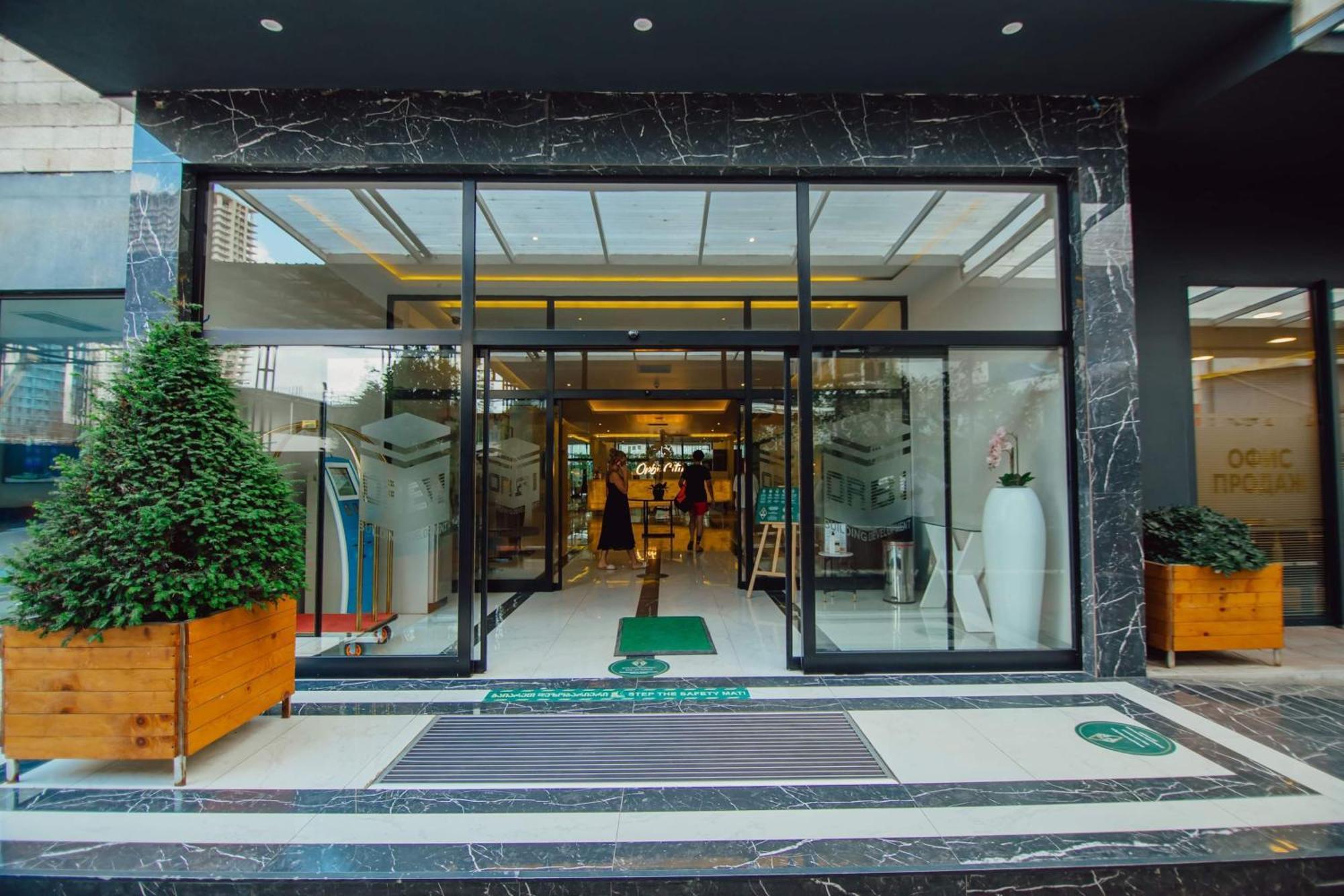 Orbi City Black Sea View Aparthotel Batumi Exterior photo