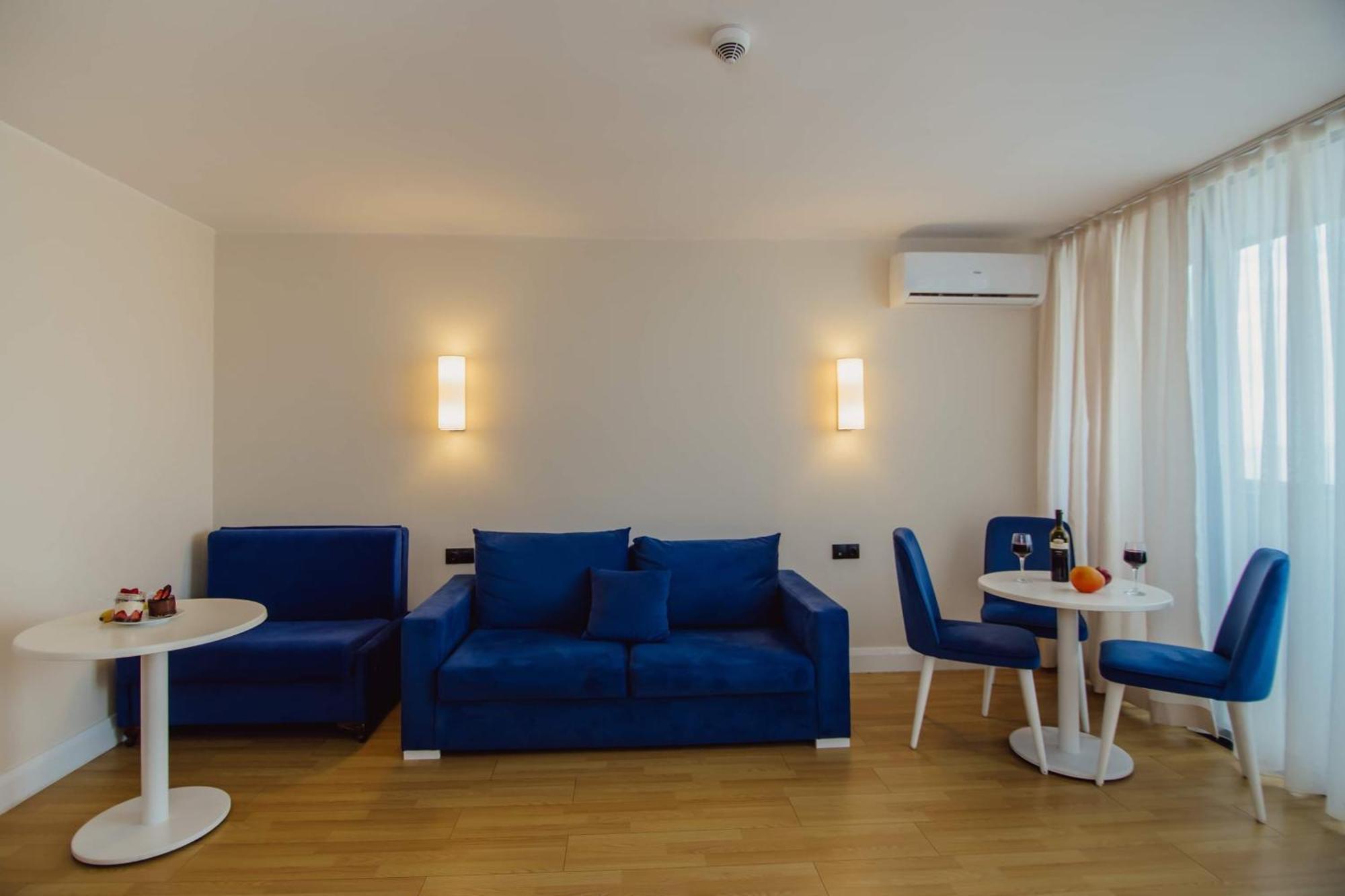 Orbi City Black Sea View Aparthotel Batumi Exterior photo